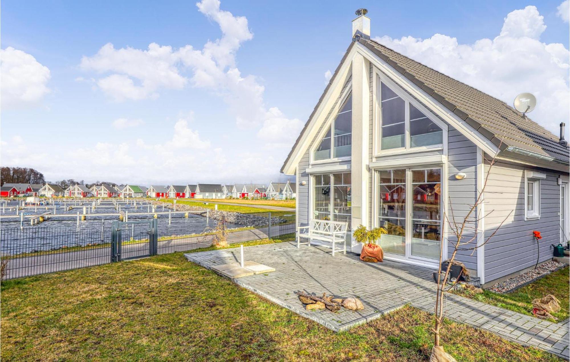 Amazing Home In Zerpenschleuse Buitenkant foto